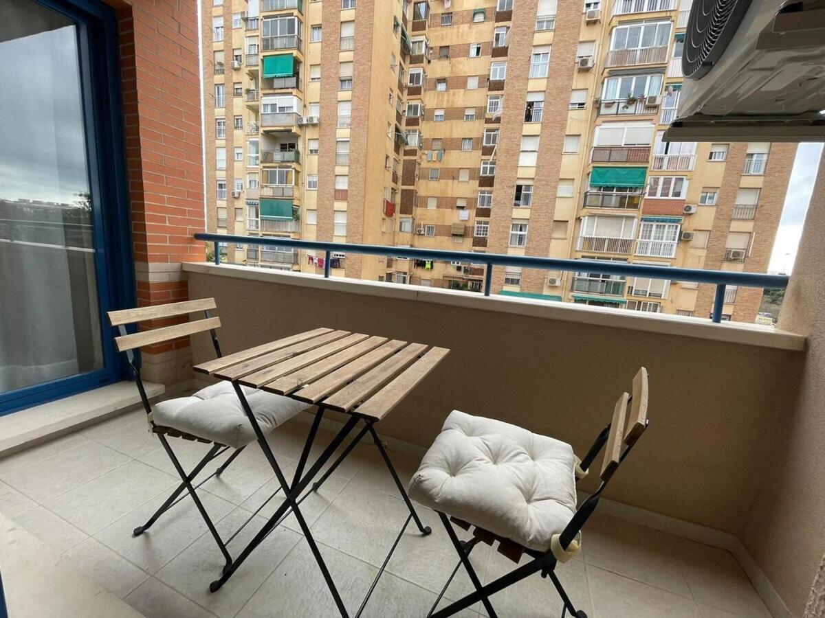 Calu Homes Cerca Playa De Huelin Málaga Buitenkant foto